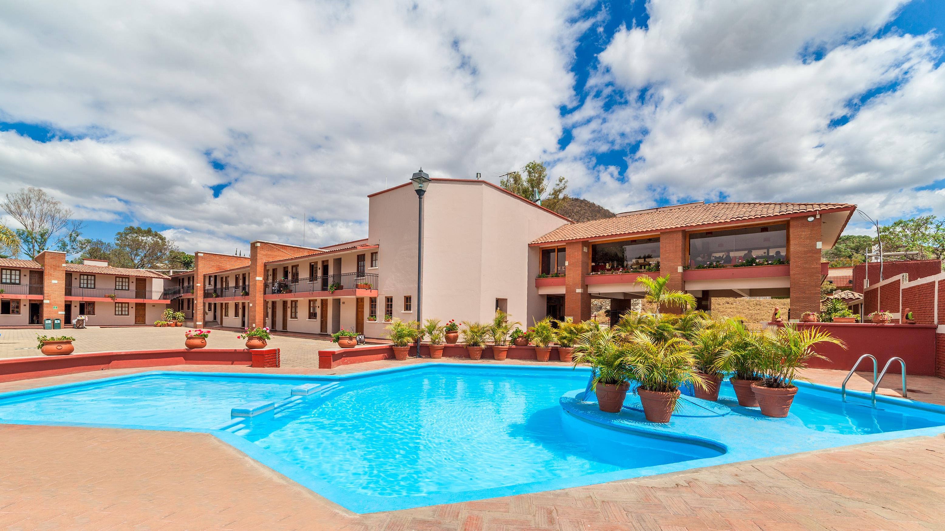 Hotel Del Sol &
