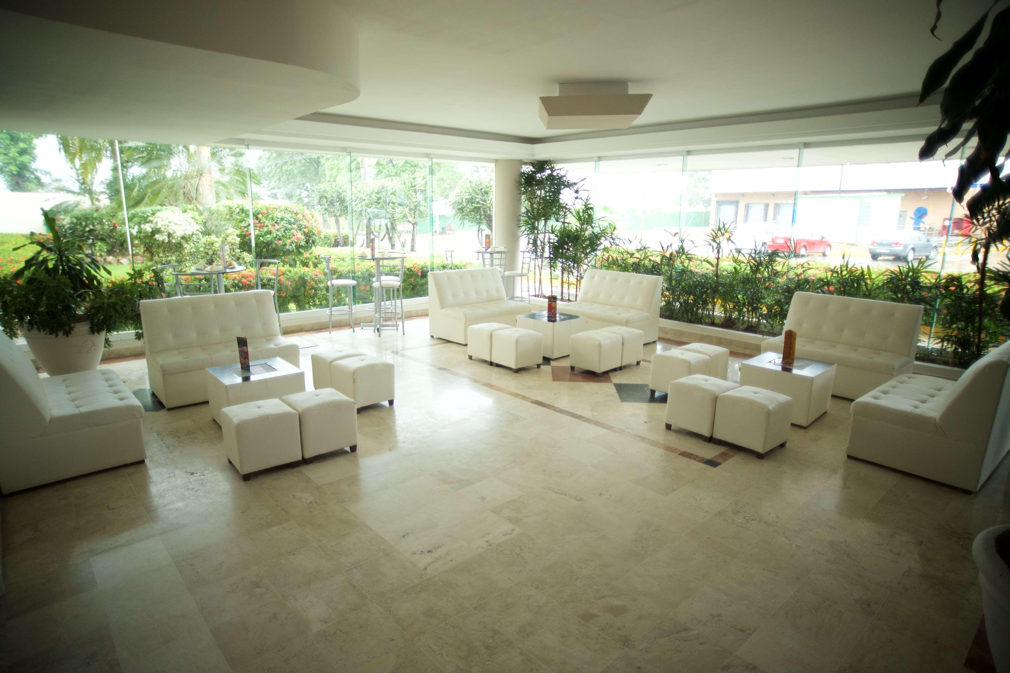 Gran Plaza Hotel 4*