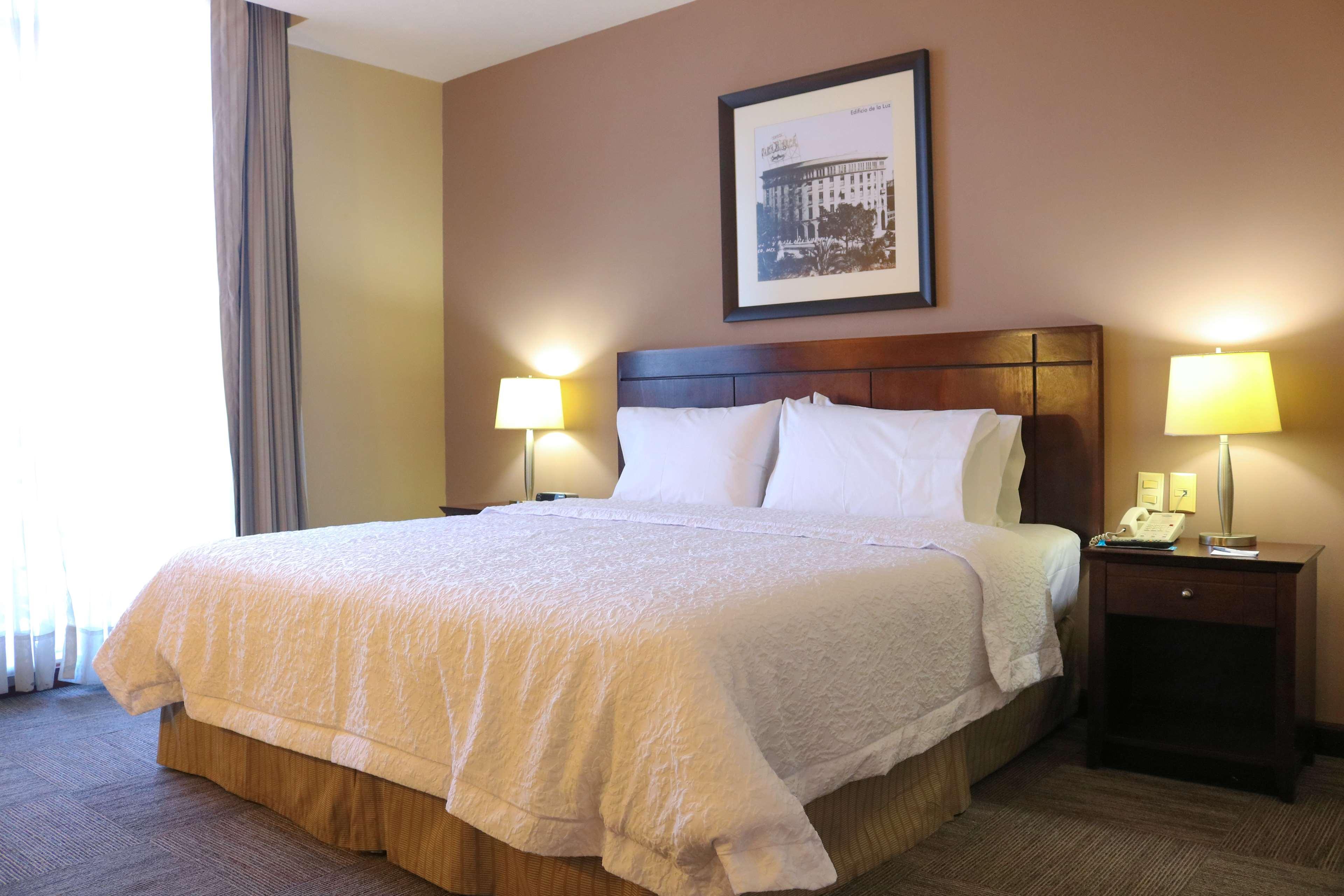 Hotel Hampton Zona Dorada