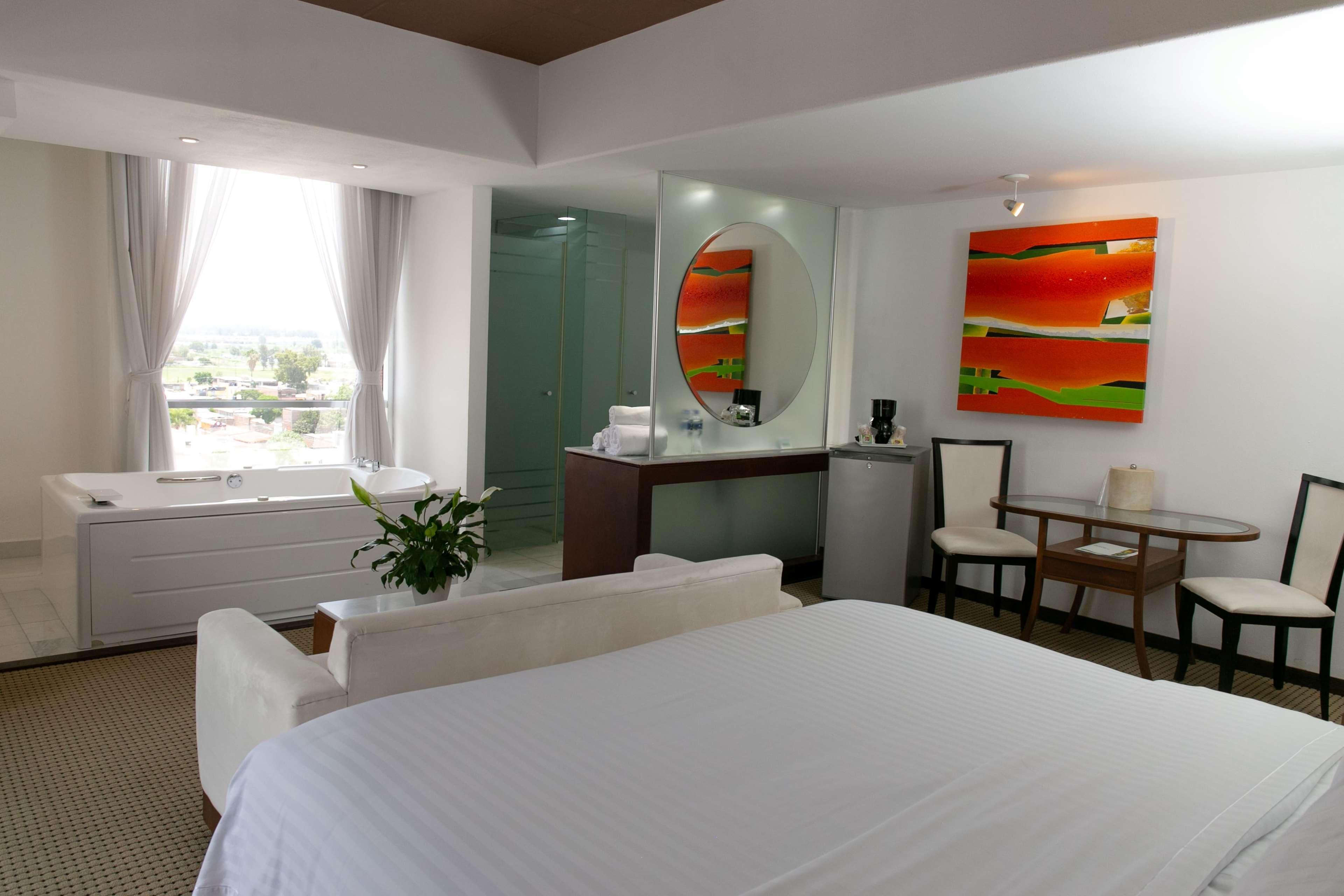 & Bel Air Business Hotel