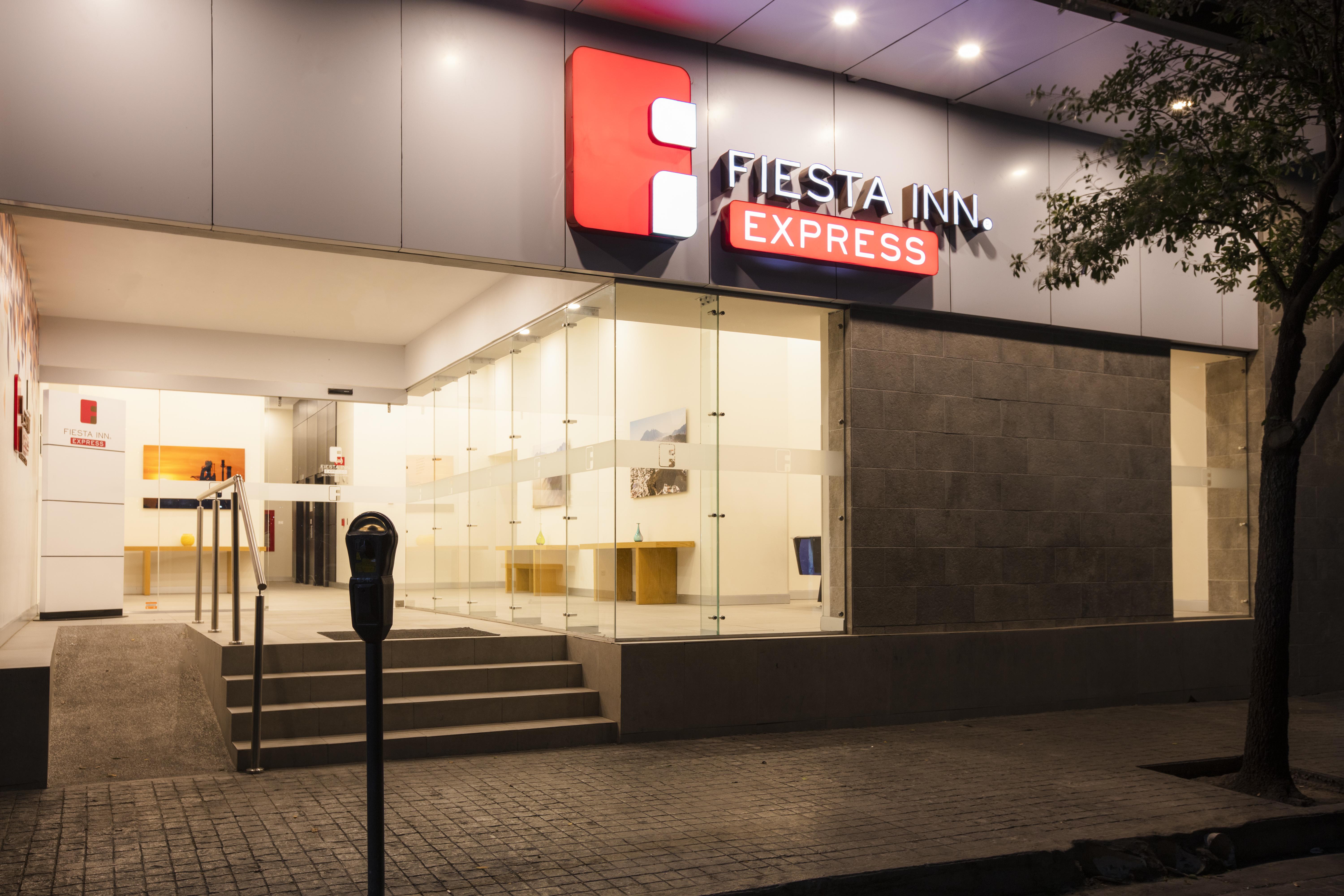 Fiesta Express Centro Hotel