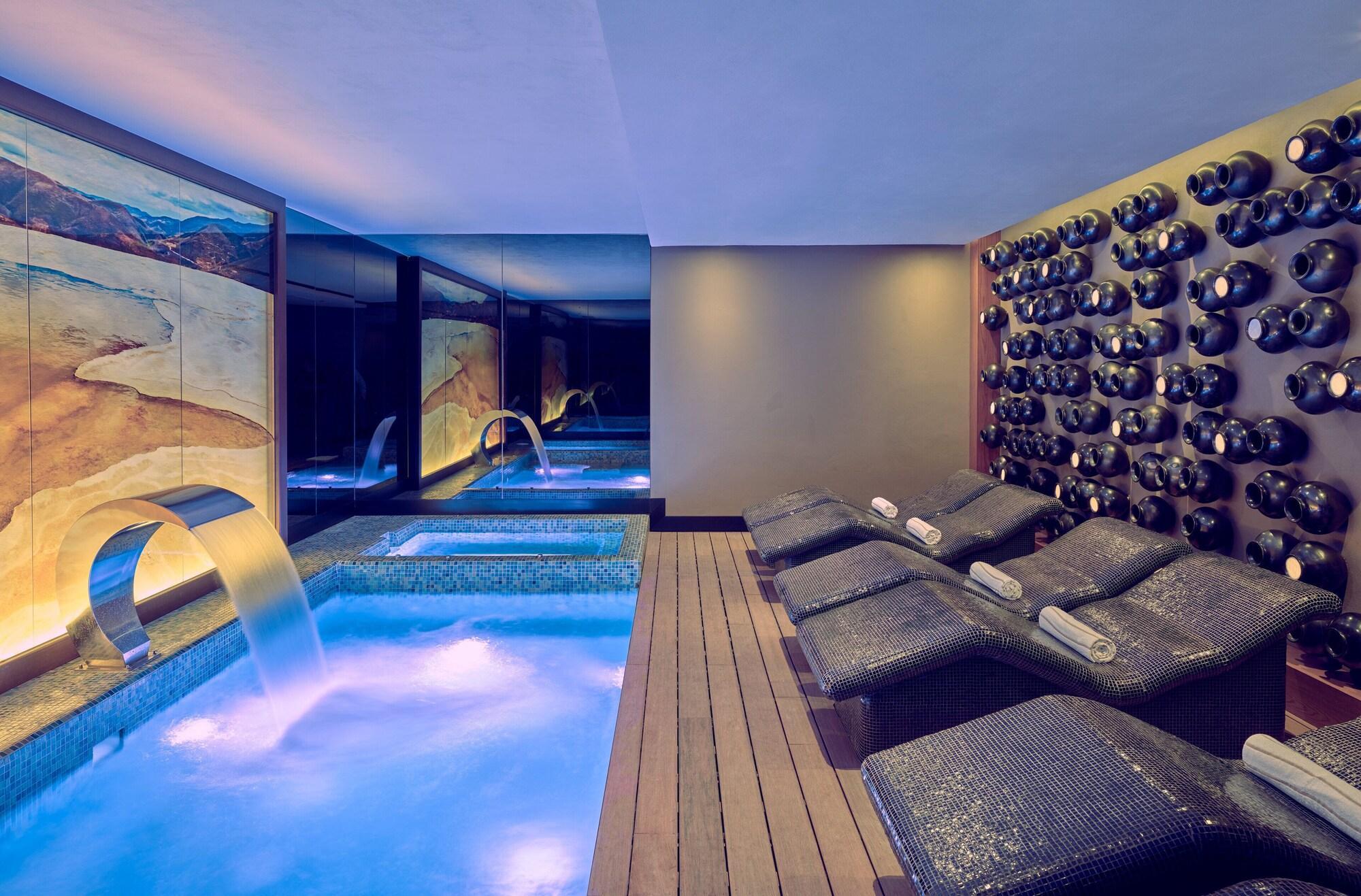 Grand Fiesta Americana Hotel 5*