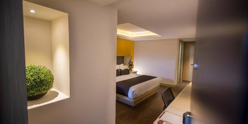 Plaza Poblana Hotel 4*