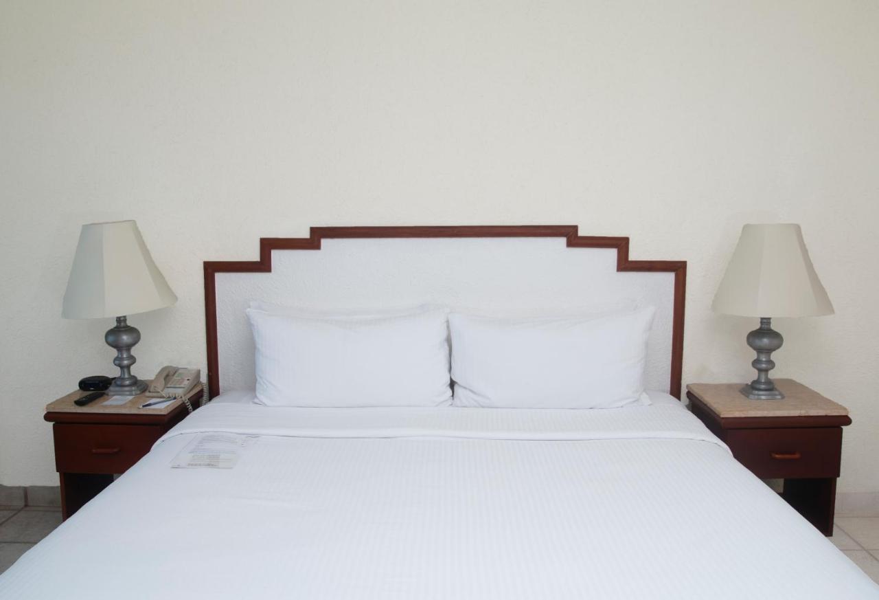 Emporio Ixtapa 5*