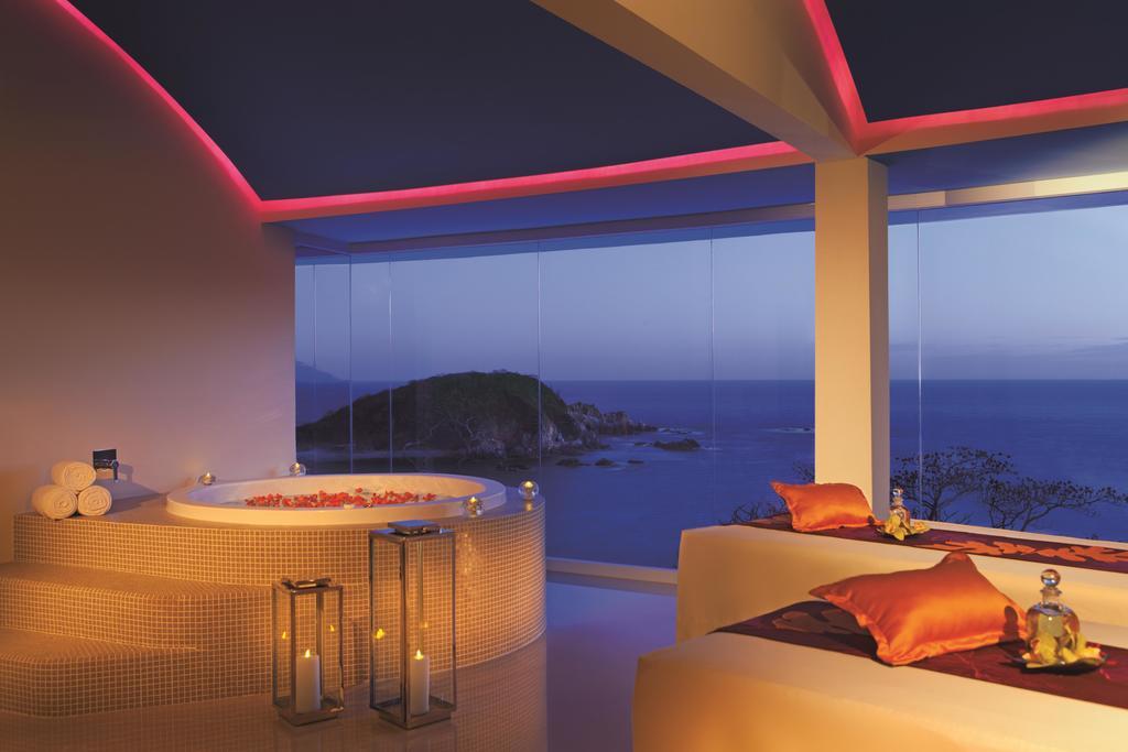 Secrets Huatulco & (adults Only) Resort