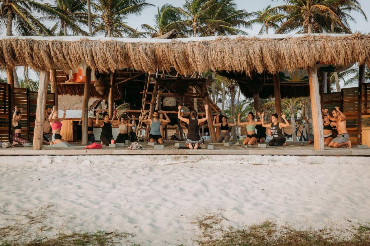 Hotel Selina Poc Na