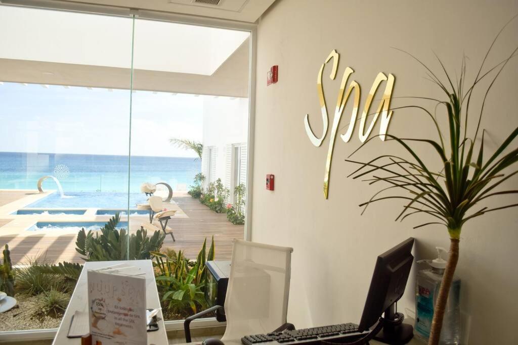 Estudio A Pie Playa, Increibles Vistas, Alberca, Gym, Jacuzzi, 3502 Apartment *