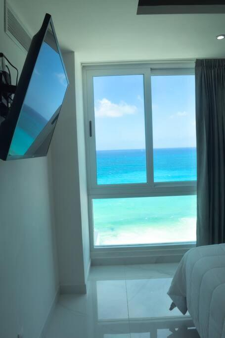 Apartment Estudio A Pie Playa, Increibles Vistas, Alberca, Gym, Jacuzzi, 3502 Cancun