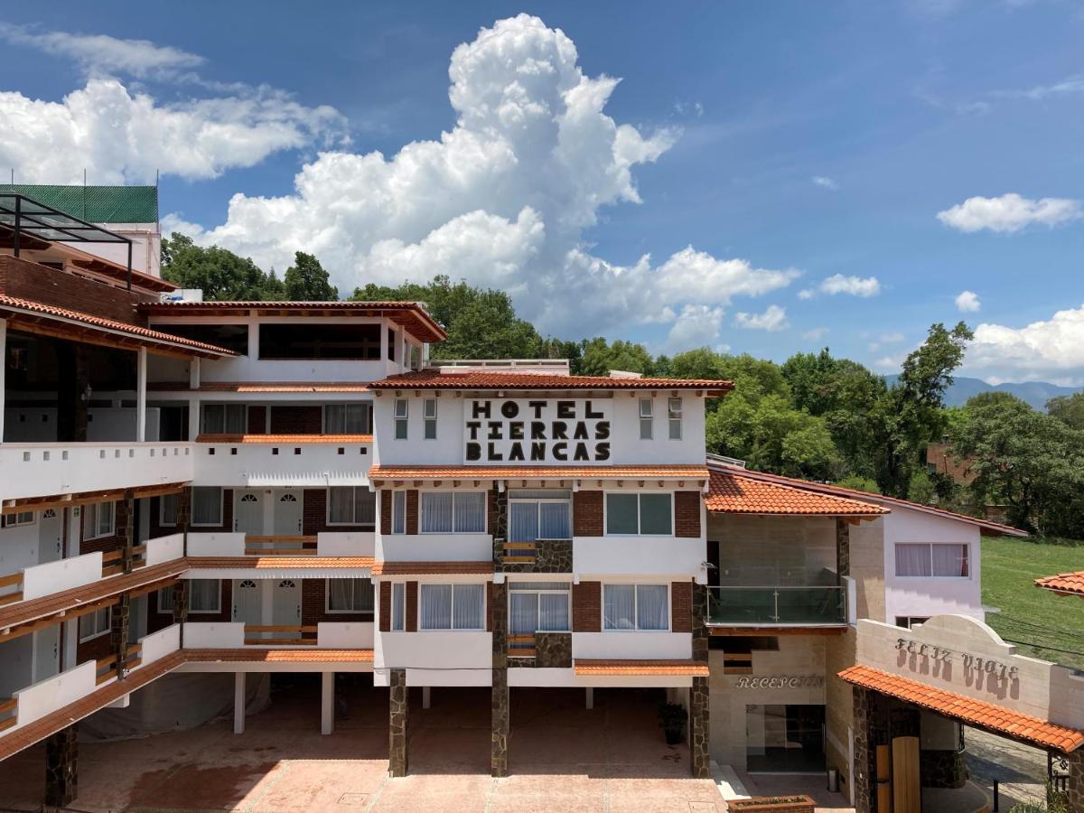 Hotel Tierras Blancas