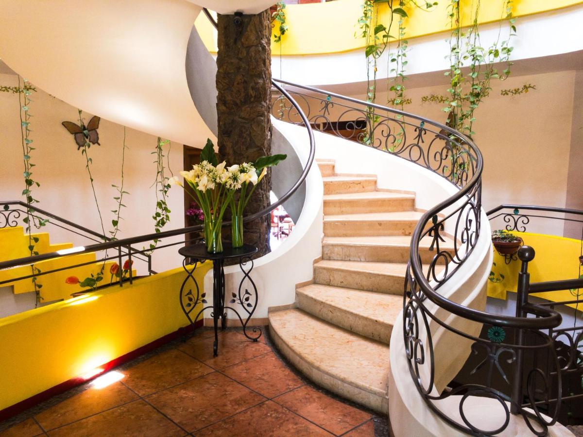 Xadani Hotel 4*