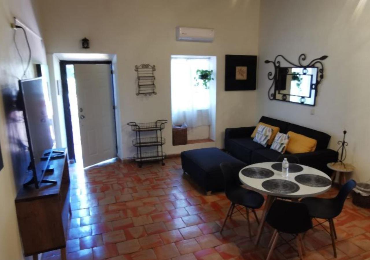 Bed & Breakfast Rosa Morada Tlaquepaque
