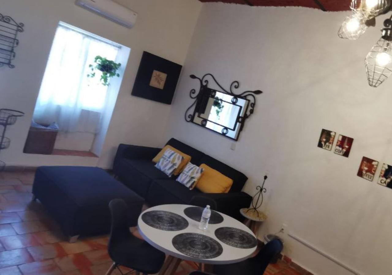 Bed & Breakfast Rosa Morada Tlaquepaque