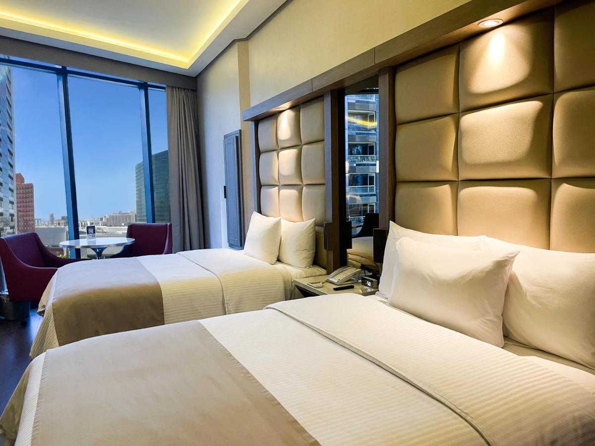 Safi Royal Luxury Metropolitan