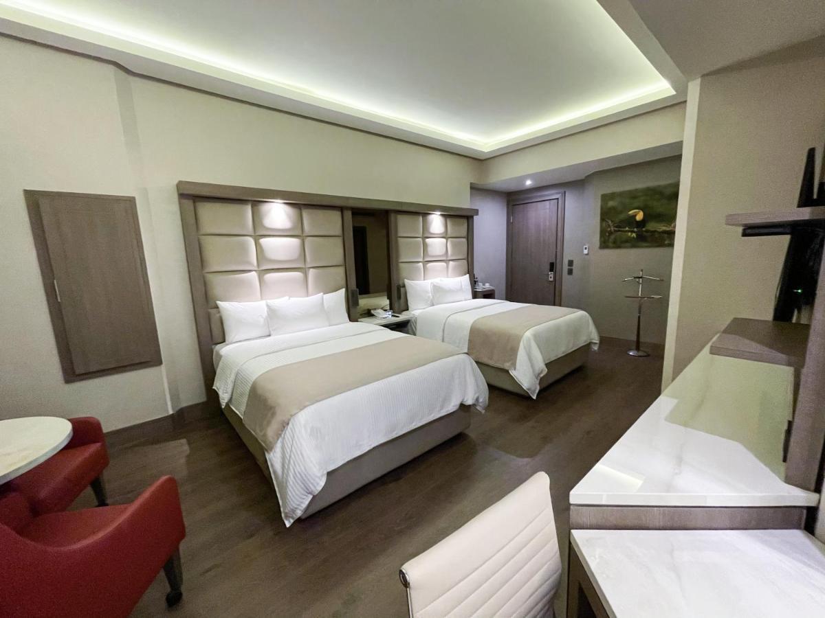Safi Royal Luxury Metropolitan Hotel