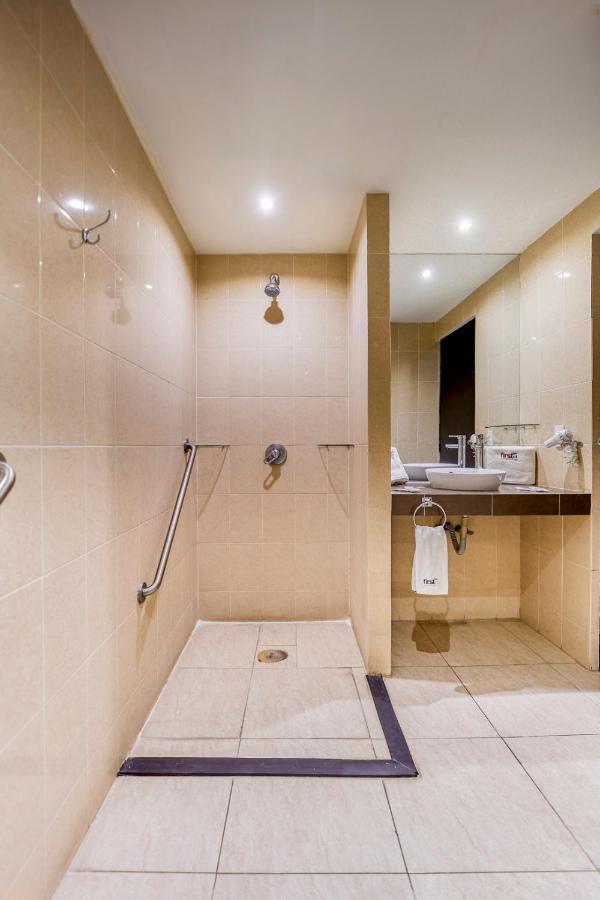 First & Business Hotel 3*