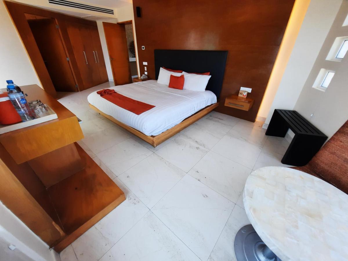 Artisan Playa Esmeralda Family 5*