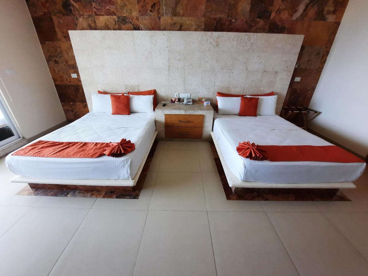Hotel Artisan Playa Esmeralda Family
