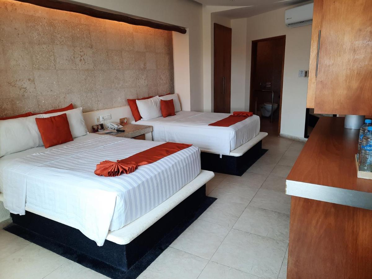Hotel Artisan Playa Esmeralda Family 5*