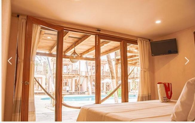 Nude & Club Hotel 3*