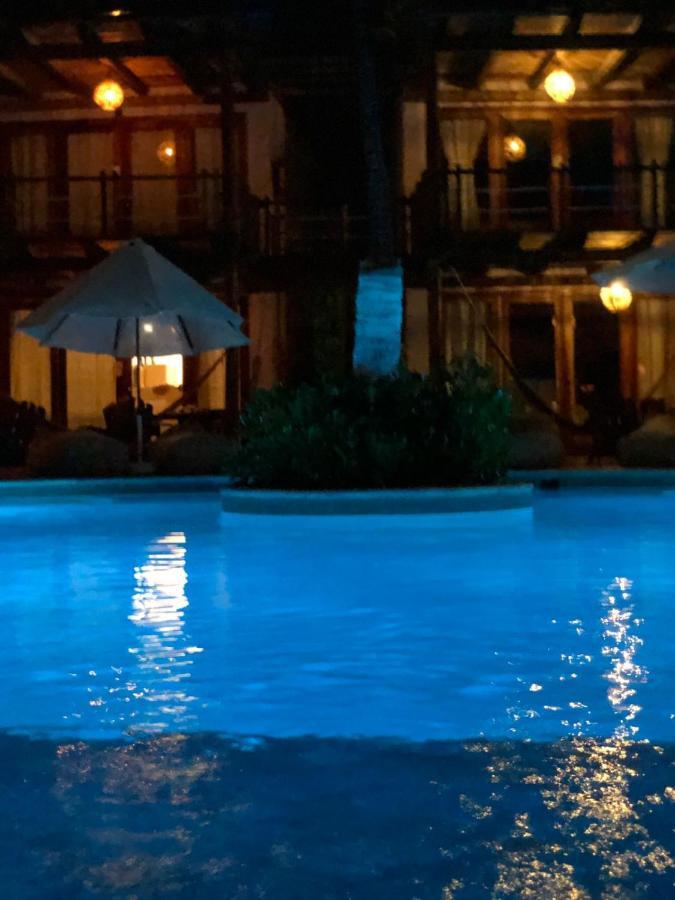 Nude & Club Hotel 3*