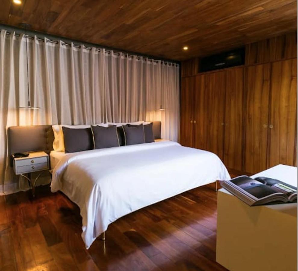 Dos Casas & Hotel