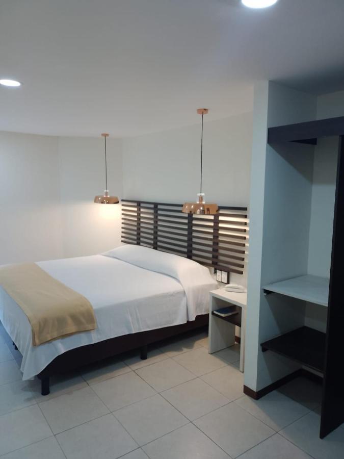 Hotel Angeles &