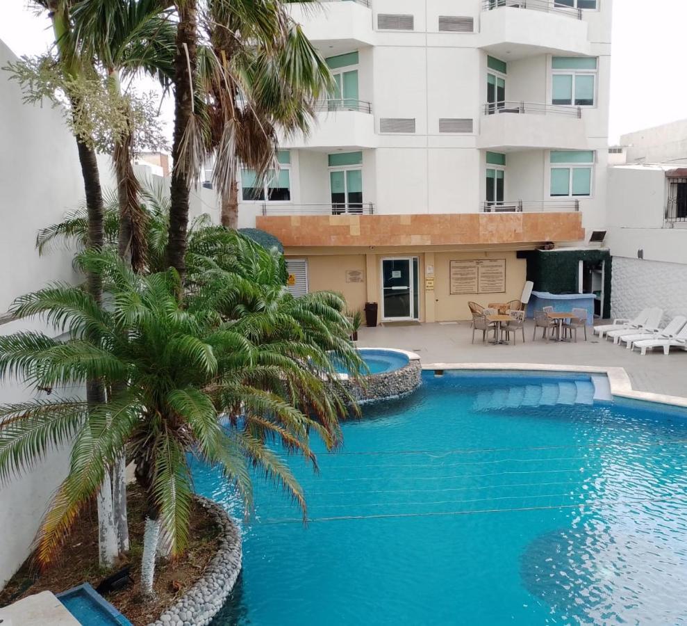 Hotel Angeles & 3*