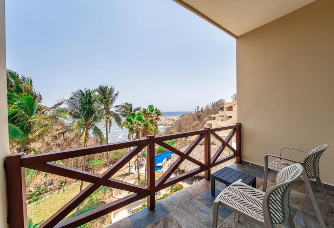 Coral Huatulco Hotel 4*