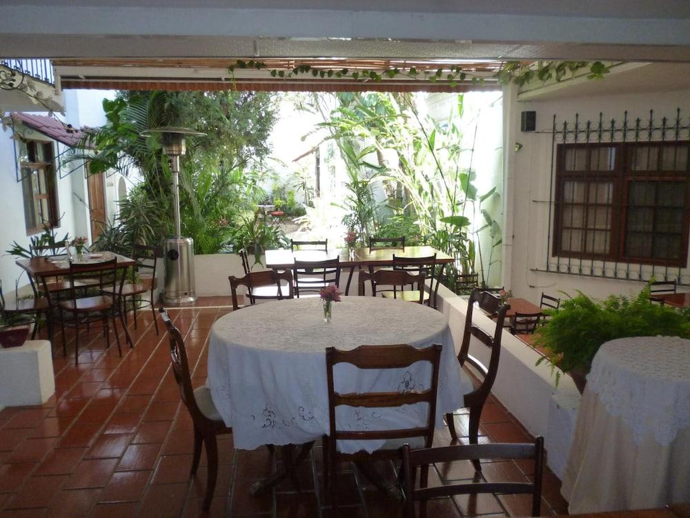 Casa Cantaros Boutique