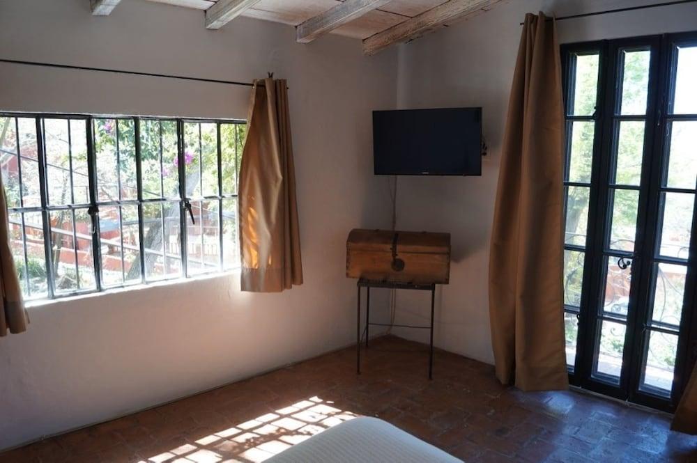 Casa Liza Bed & Breakfast