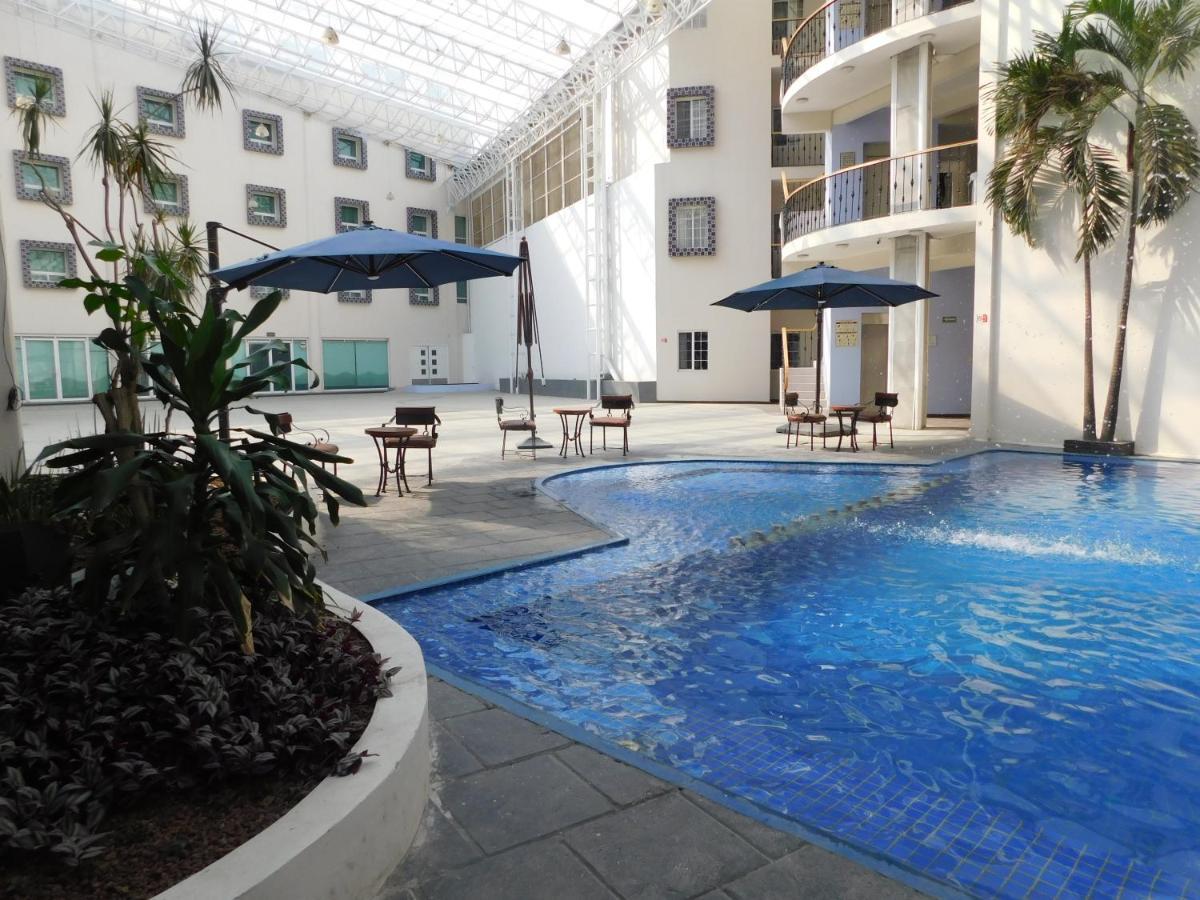 Plaza Poblana Hotel 4*