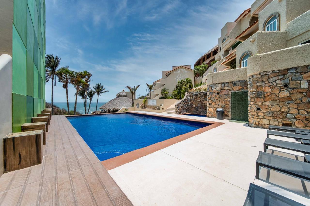 Hotel Coral Huatulco 4*
