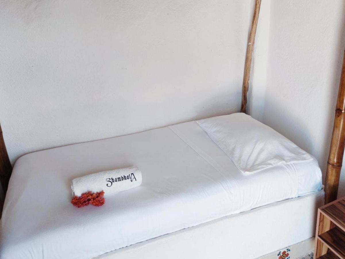 Hotel Shambhala Vision *