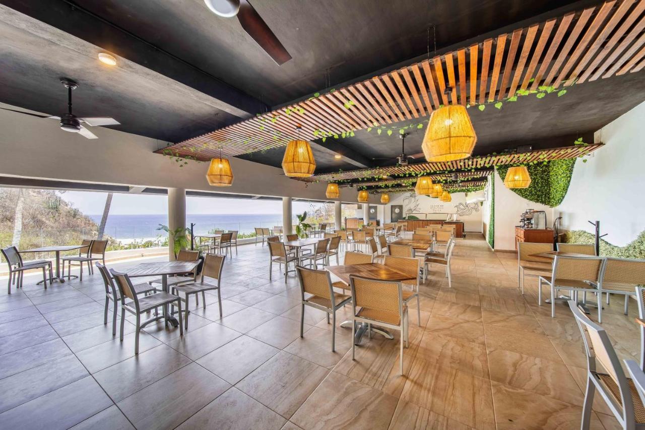 Coral Huatulco 4*