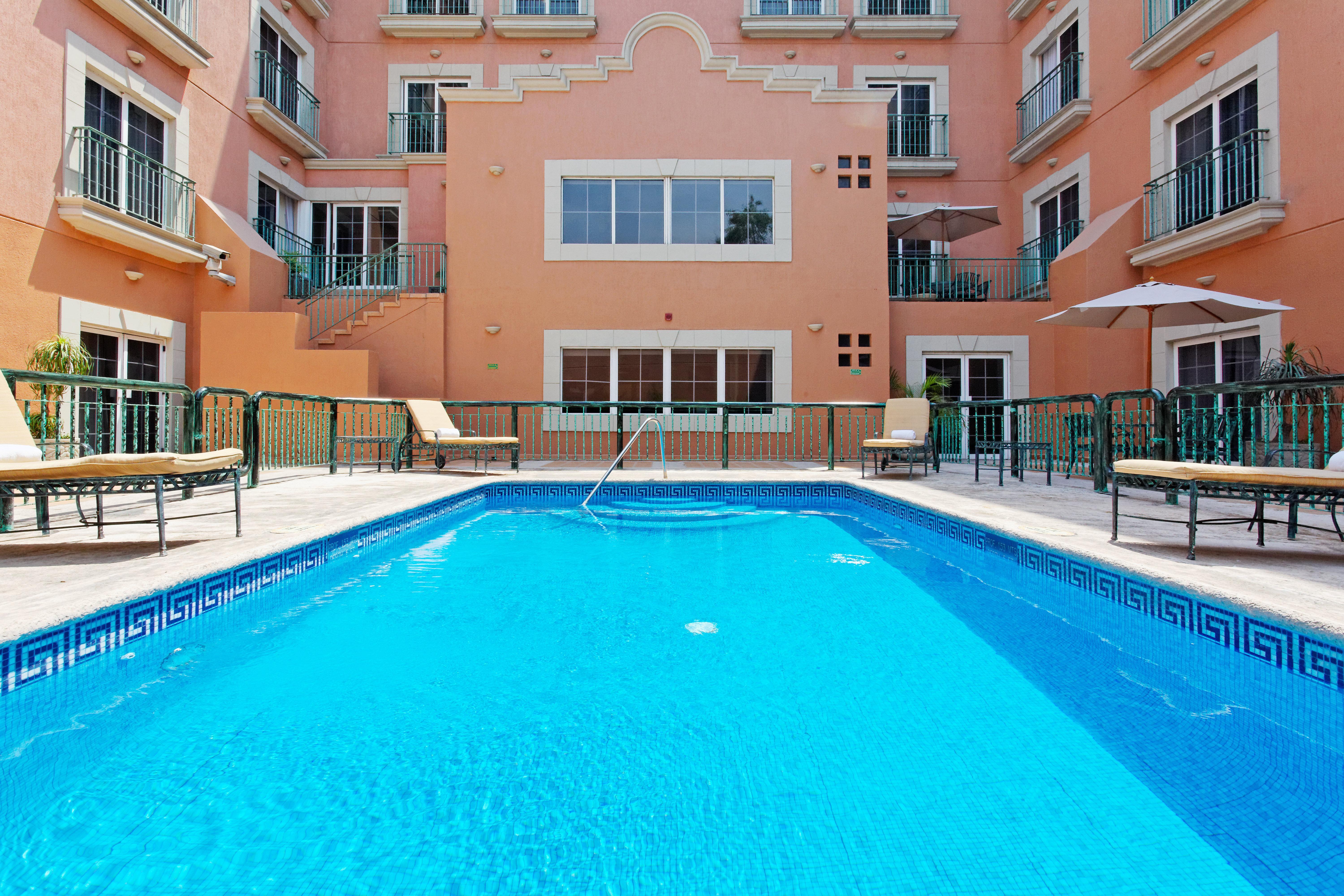 Hotel Express Galerias-san Jeronimo By Ihg 4*