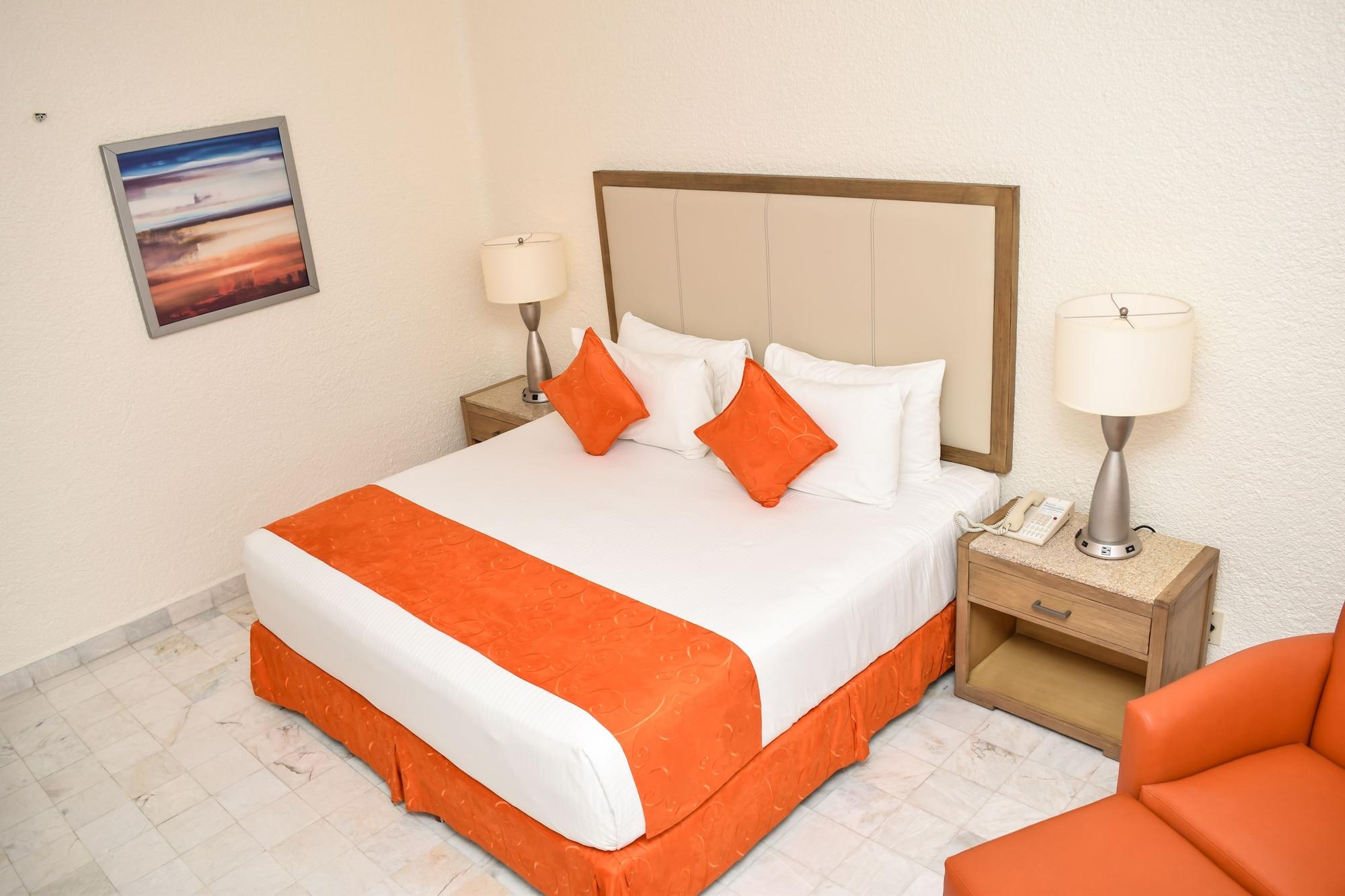 Resort Tesoro
