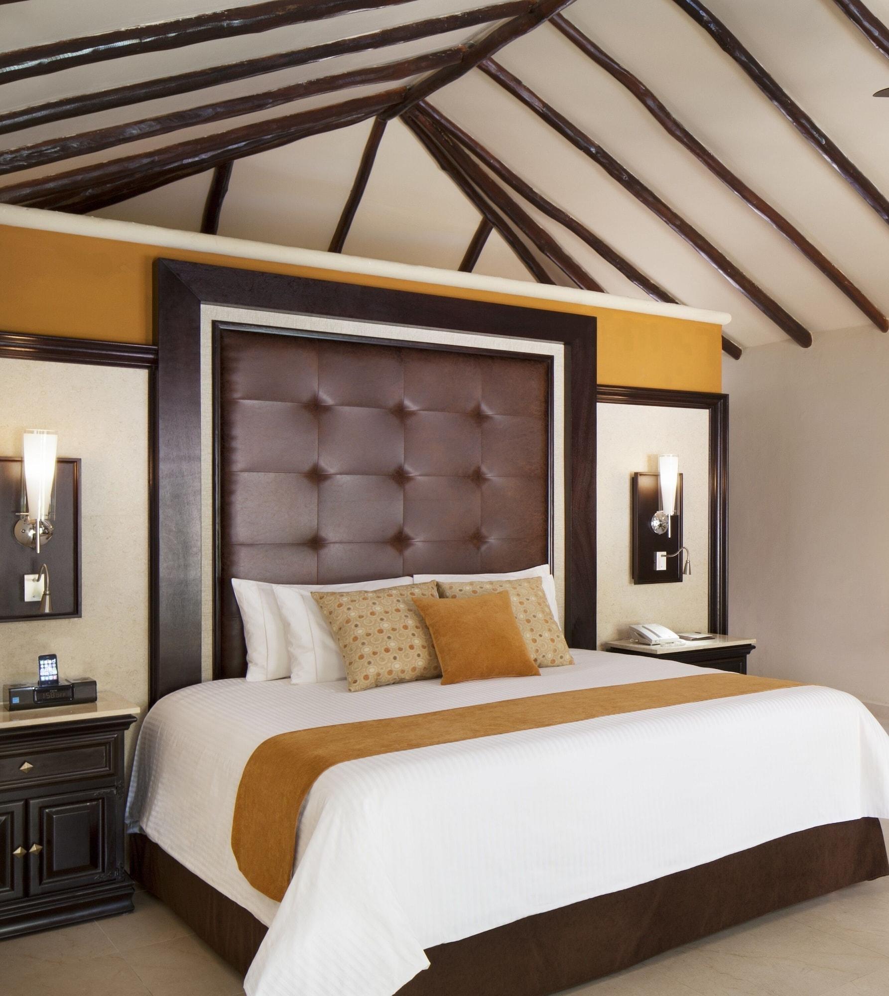 Resort El Dorado Casitas Royale, Catamaran, Cenote, & Inclusive - Adults Only 5*