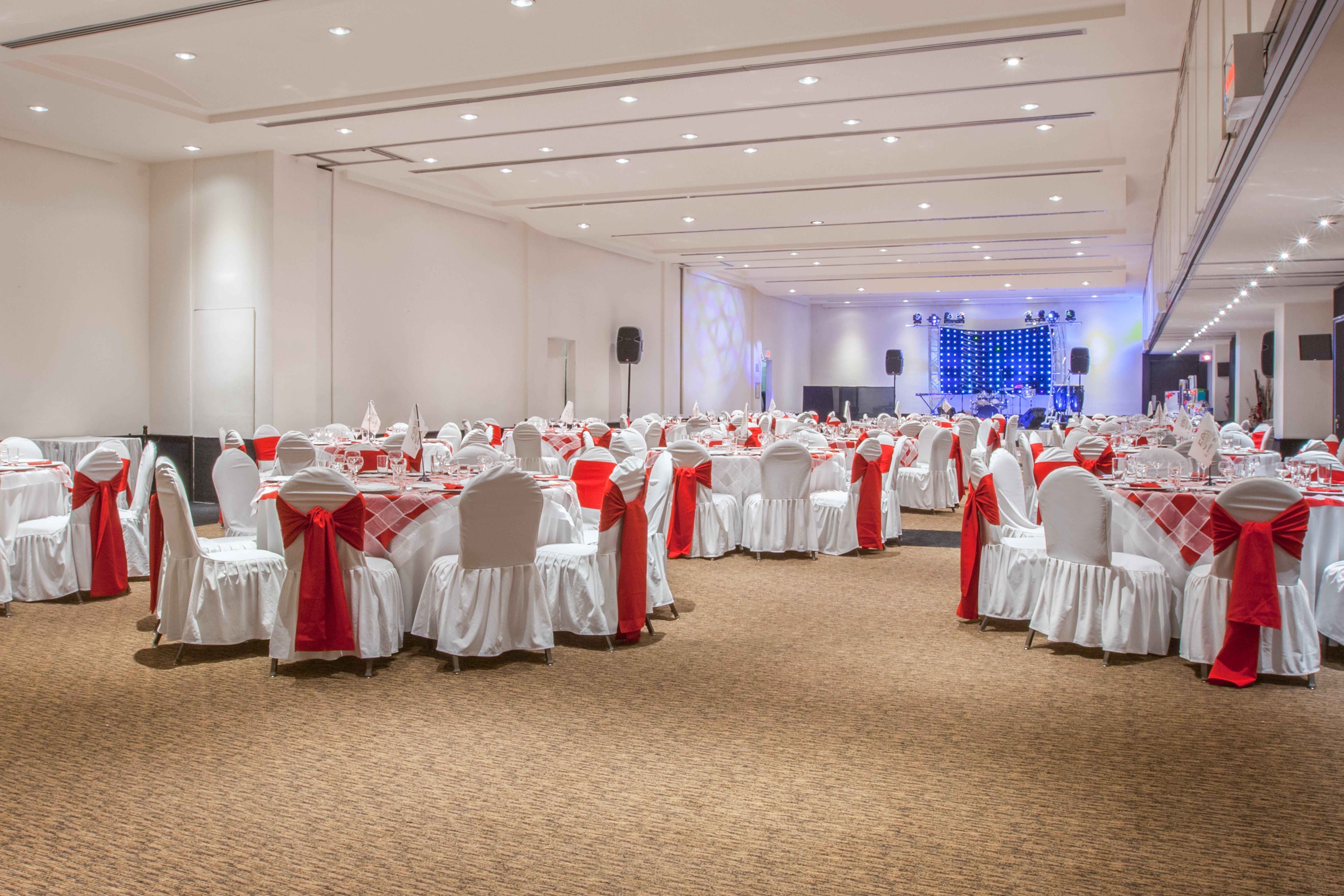 Hotel Crowne Plaza - Lancaster By Ihg Toluca