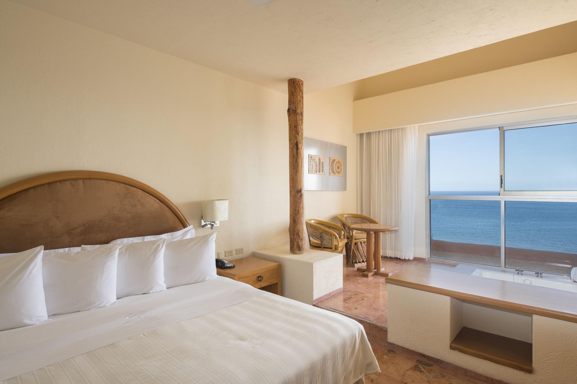Club Regina Cabos Hotel