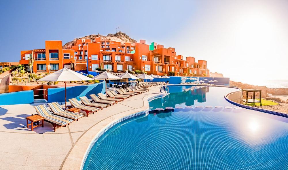 Club Regina Cabos Hotel 4*