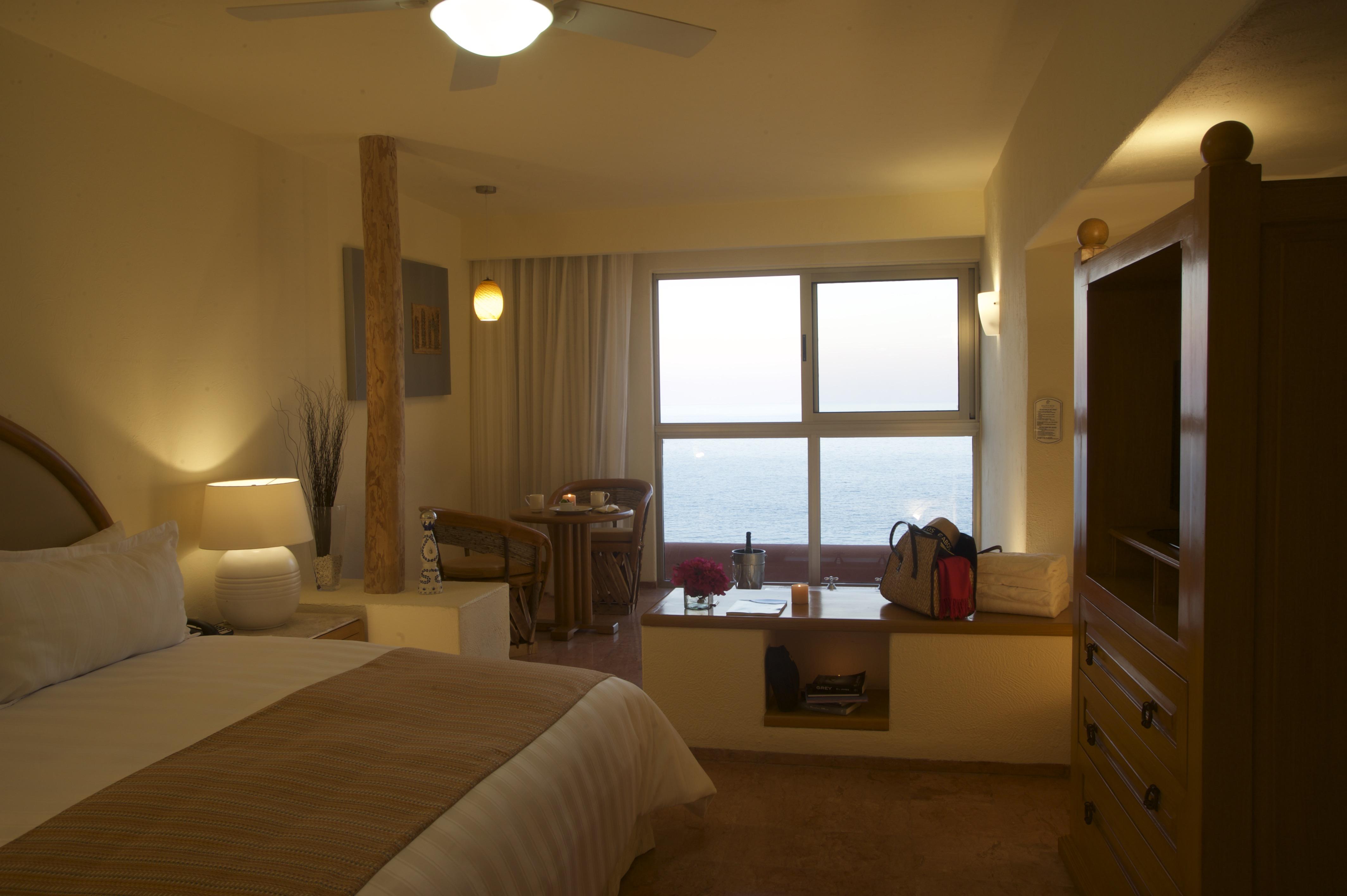 Club Regina Cabos Hotel