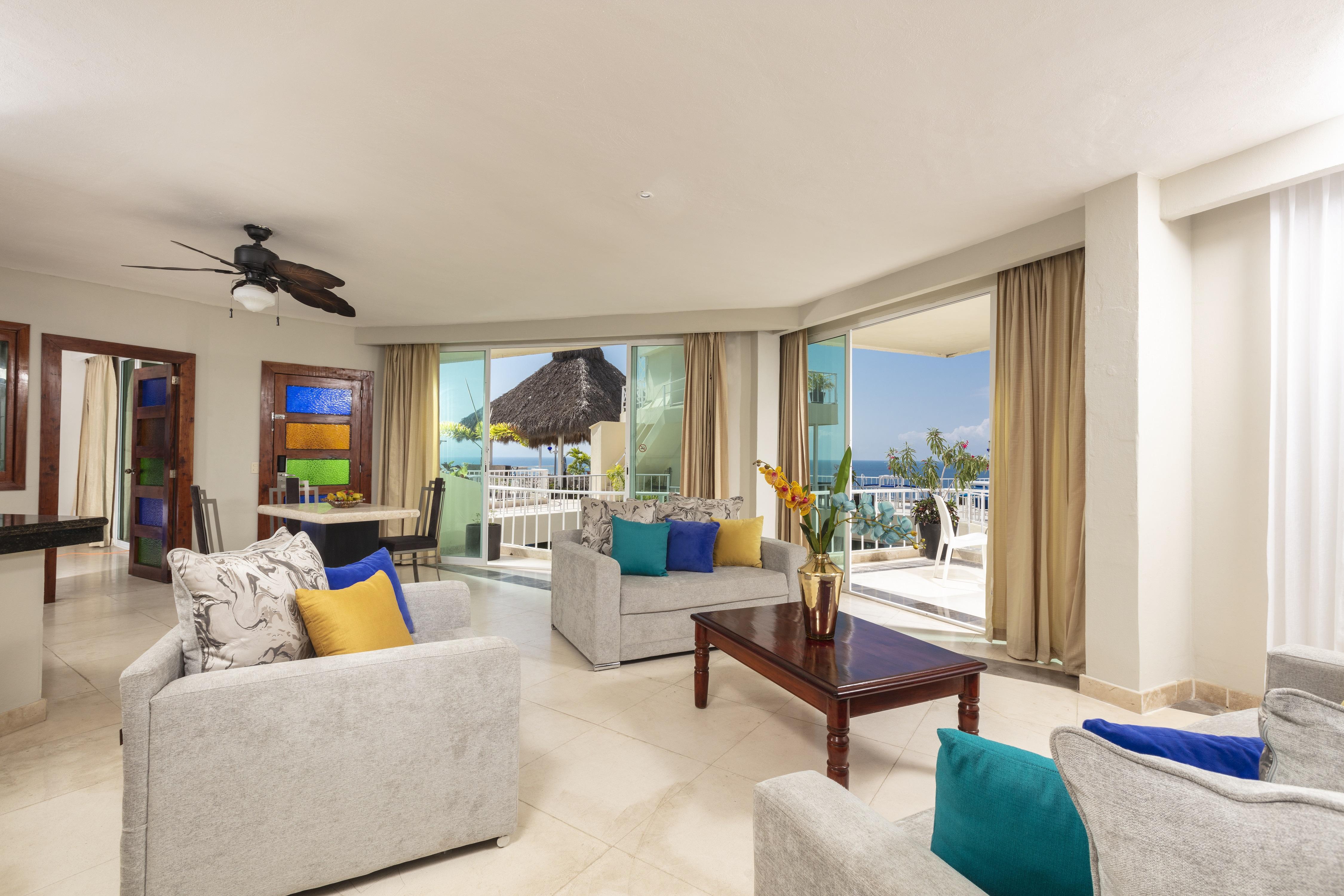 Blue Chairs Beachfront - Adults Only Hotel 3*