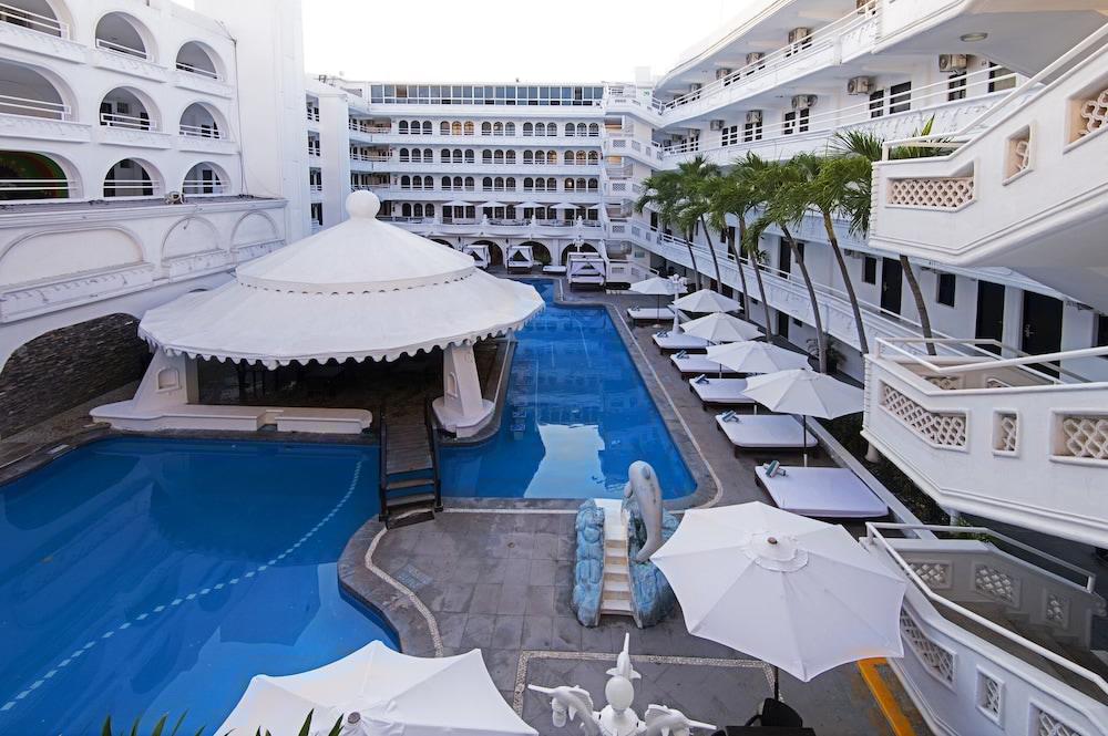 Fiesta Mexicana Hotel