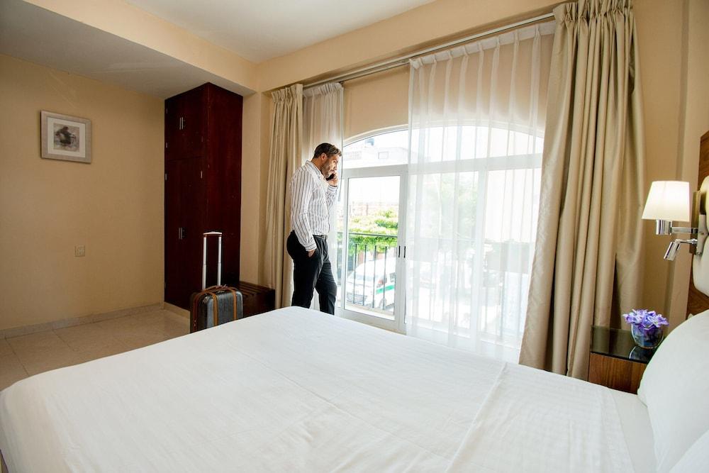 San Miguel, En El Centro - Desayuno Gratis Hotel