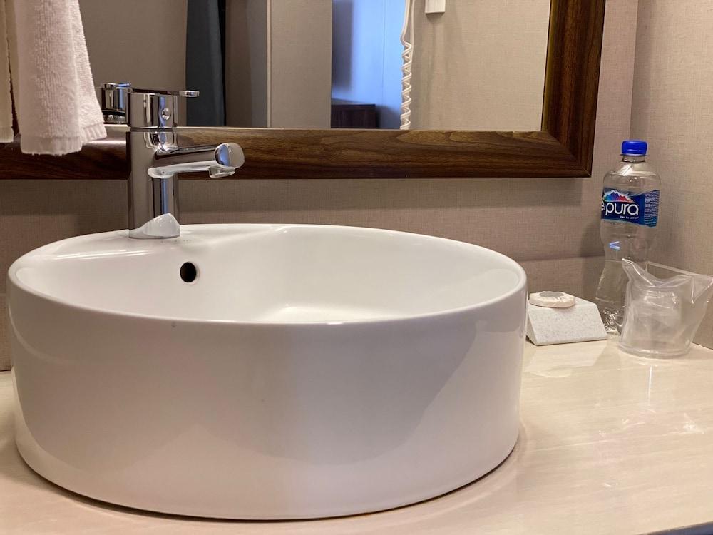 Courtyard By Marriott Animas Hotel 4*