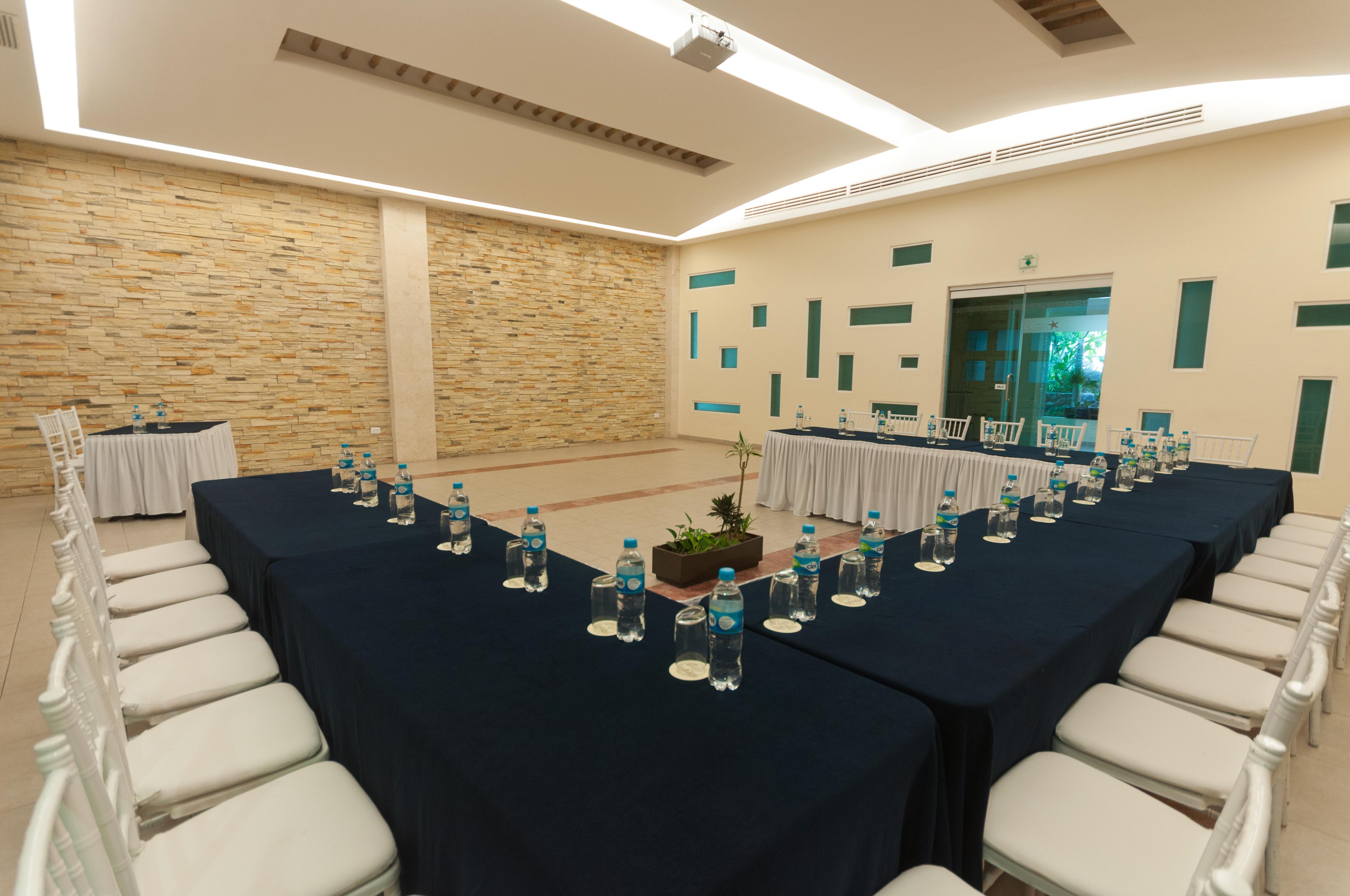 Hotel Artisan Family Hotels & Resort Collection Playa Esmeralda 5*