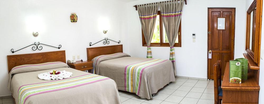 Hotel Olivos 4*