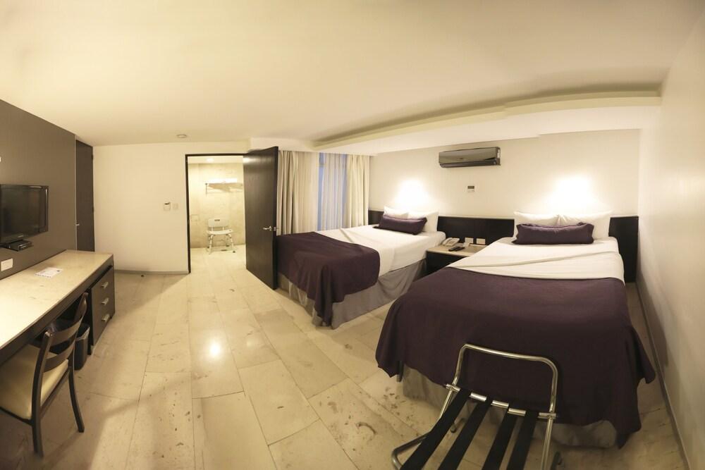 Gamma Senorial Centro Hotel 4*