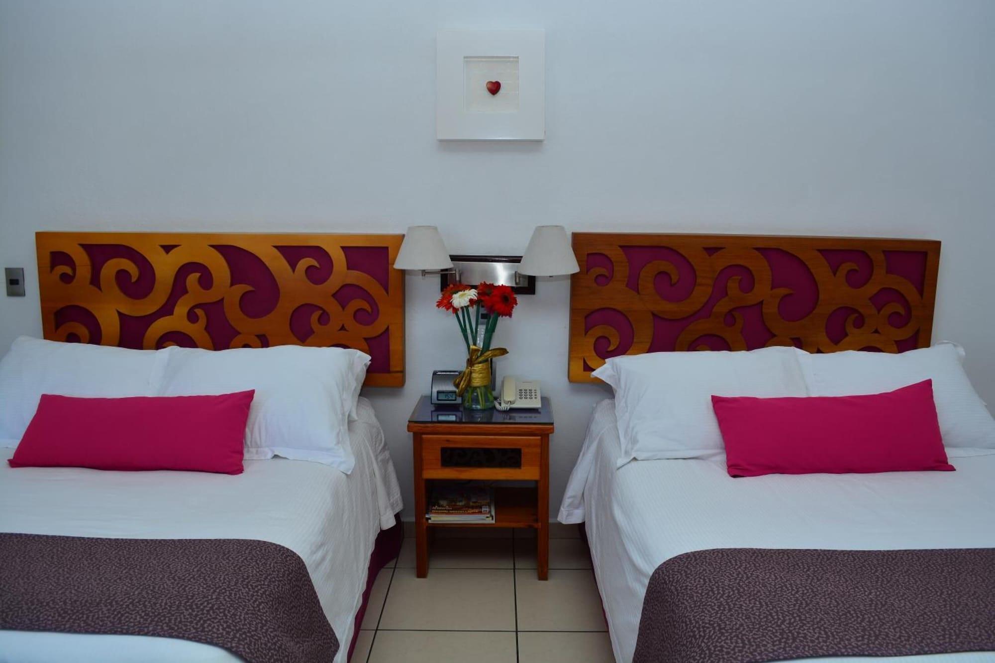 Hotel Boutique Pueblo Lindo 4*