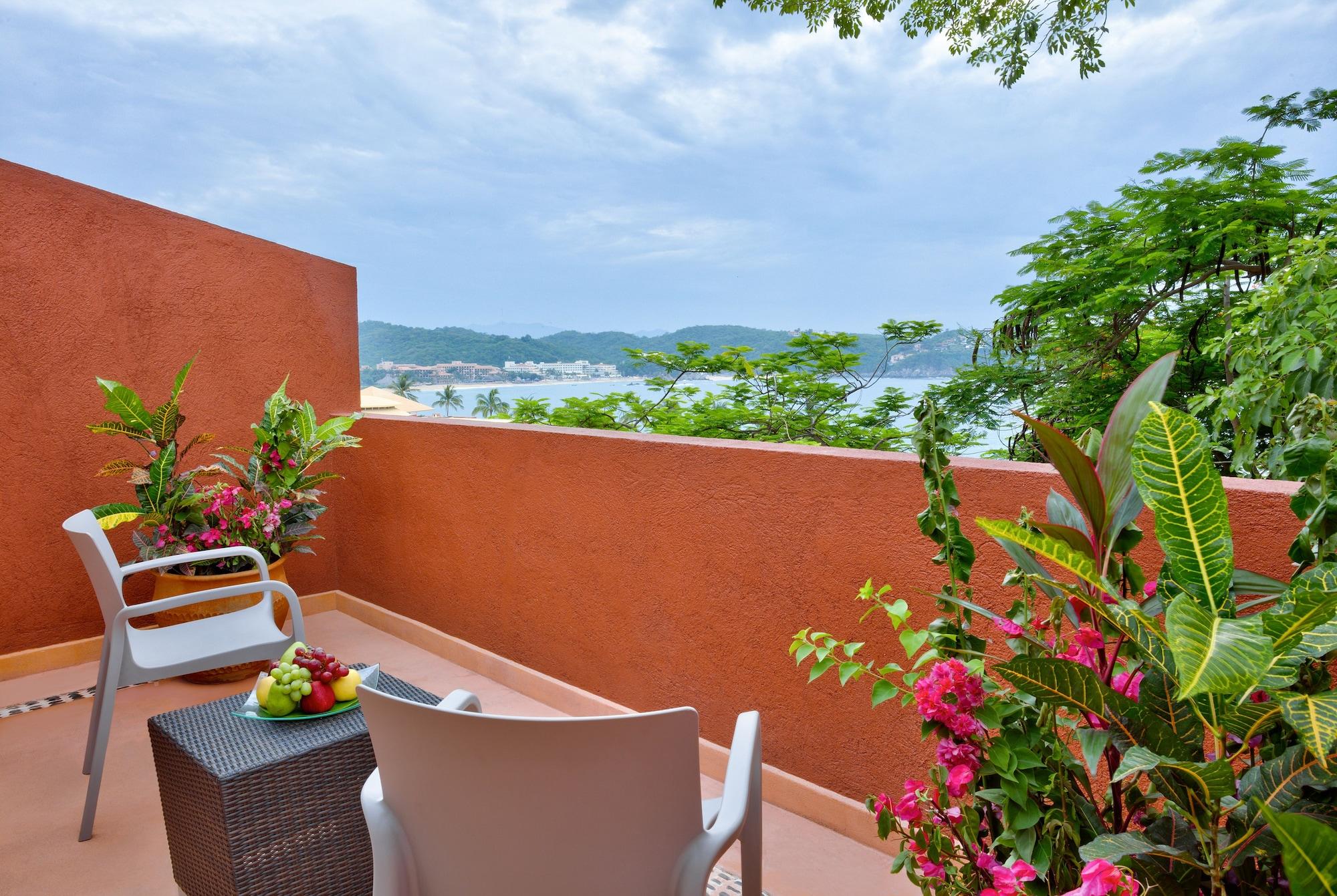 Brisas Huatulco Resort